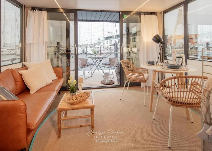 Hausboot Seepferdchen * Heiligenhafen